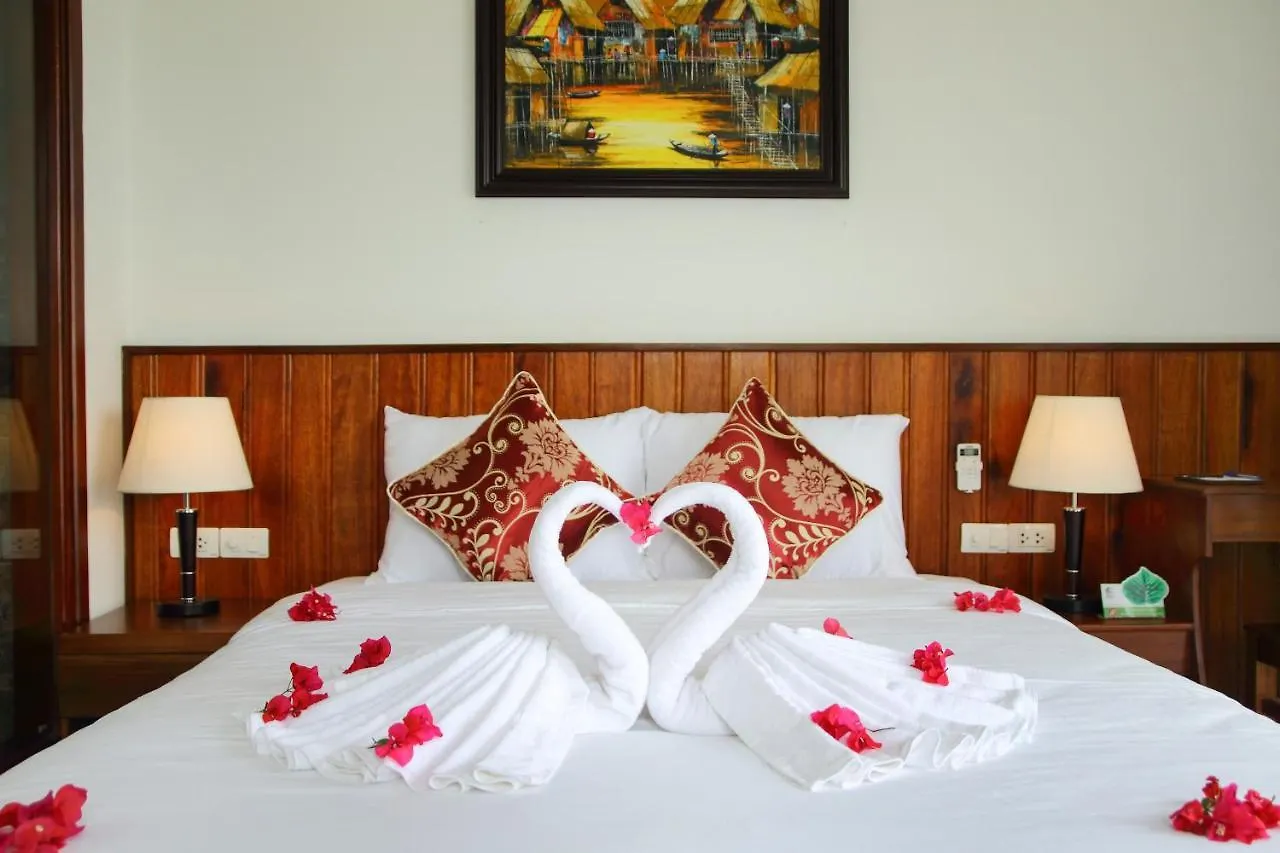 Threeway Riverside Villa Hoi An Vietnam